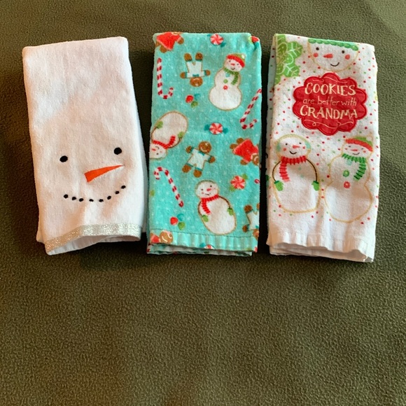 St. Nicholas Square Other - St. Nicolas Square Christmas dish towels. Set of 3. Approximately 16 1/2” x 25”